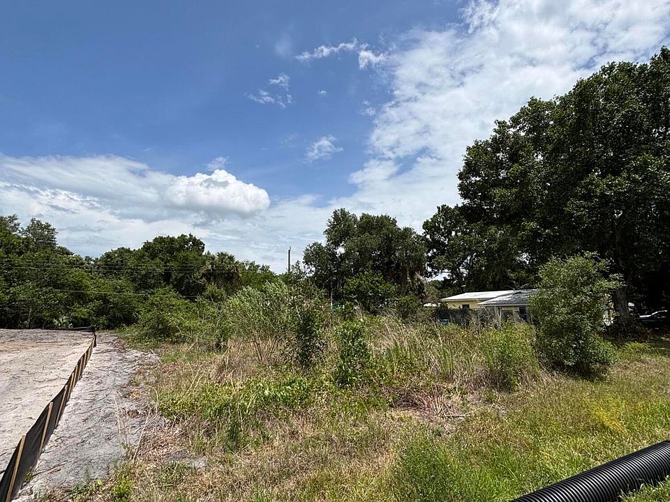 2nd image of 3420 NW 34th Avenue