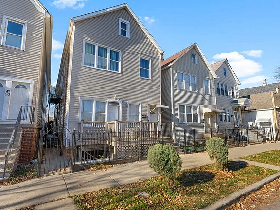 3rd image of 4748 S Wood St