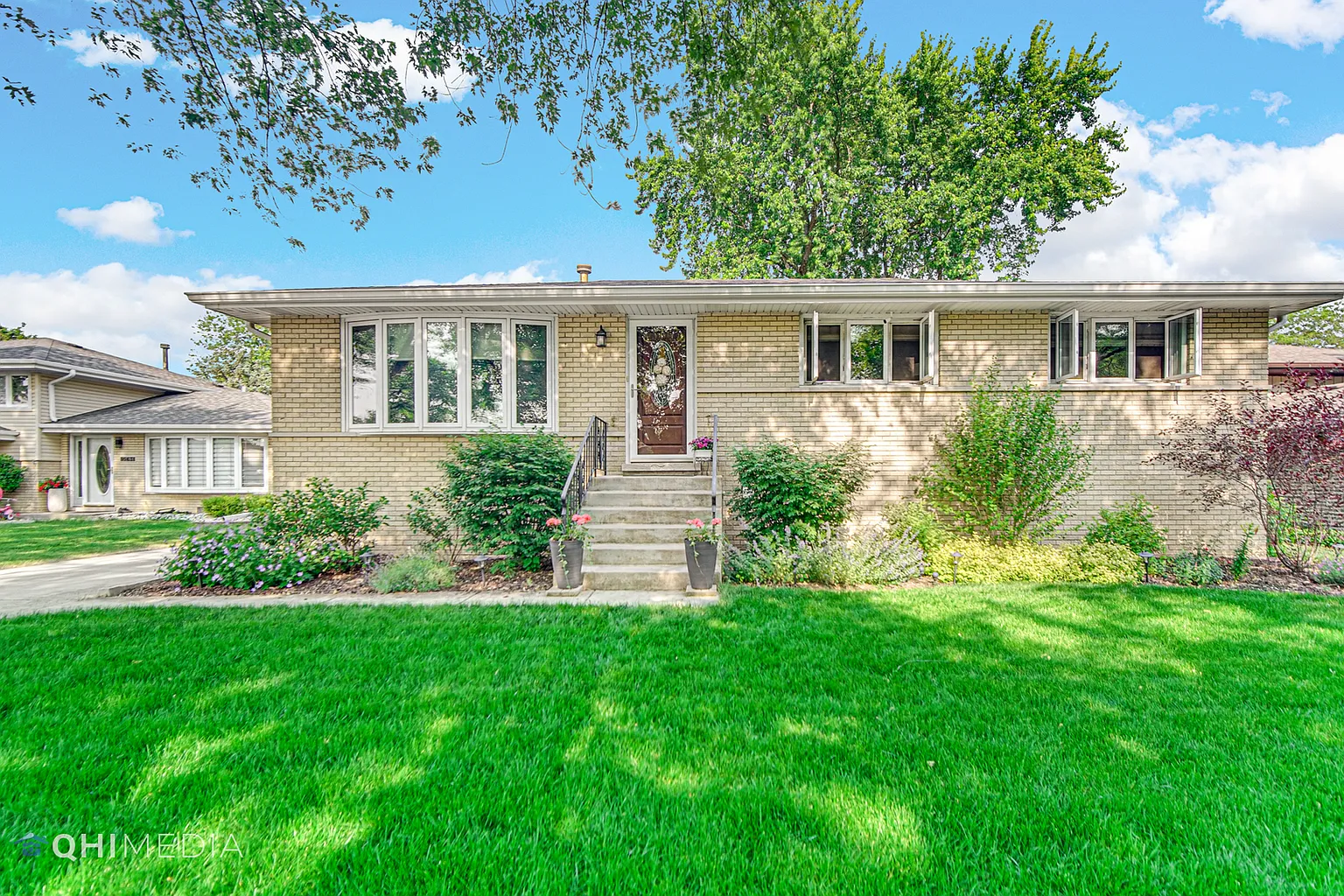 10637 S Terry Dr photo 1
