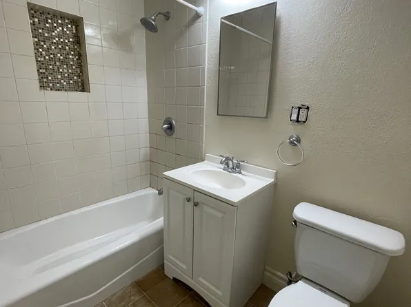 4207 W 163rd St, Lawndale, CA 90260