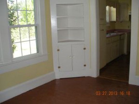 3rd image of 101 E Banks St