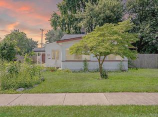 19520 Georgia St, Roseville, MI 48066