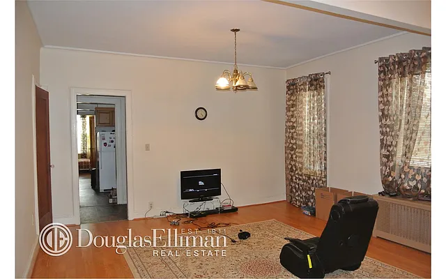 Rented by Douglas Elliman | media 7