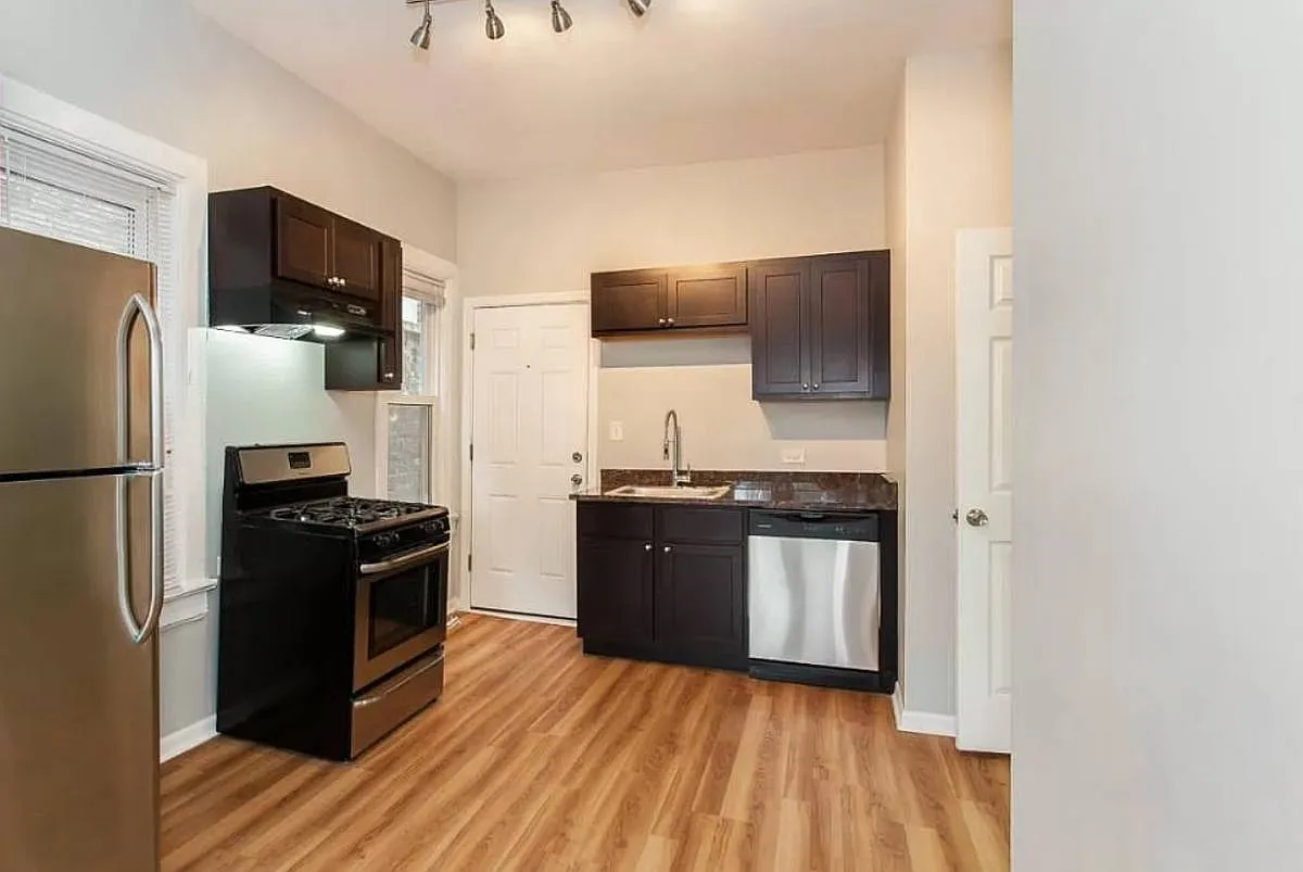 Building Photo - 1437 N Cleaver St #3F
