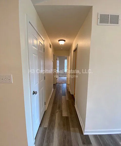 55 Crimson Ct #B — Photo 6