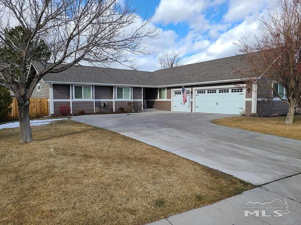 1st image of 1074 Wisteria Dr