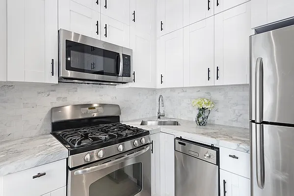 Sold by Compass | media 3
