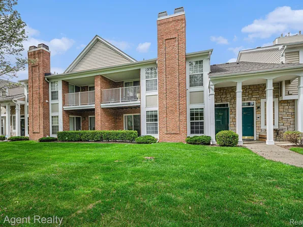 4184 Berkshire Dr, Sterling Heights, MI 48314
