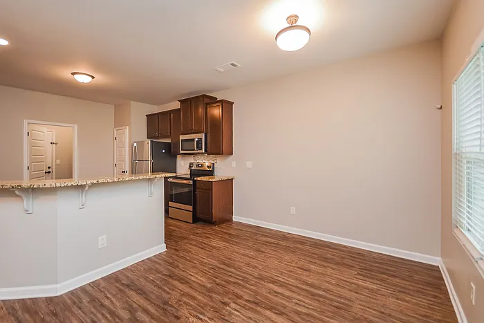 1851 Simmons Ln — Photo 6