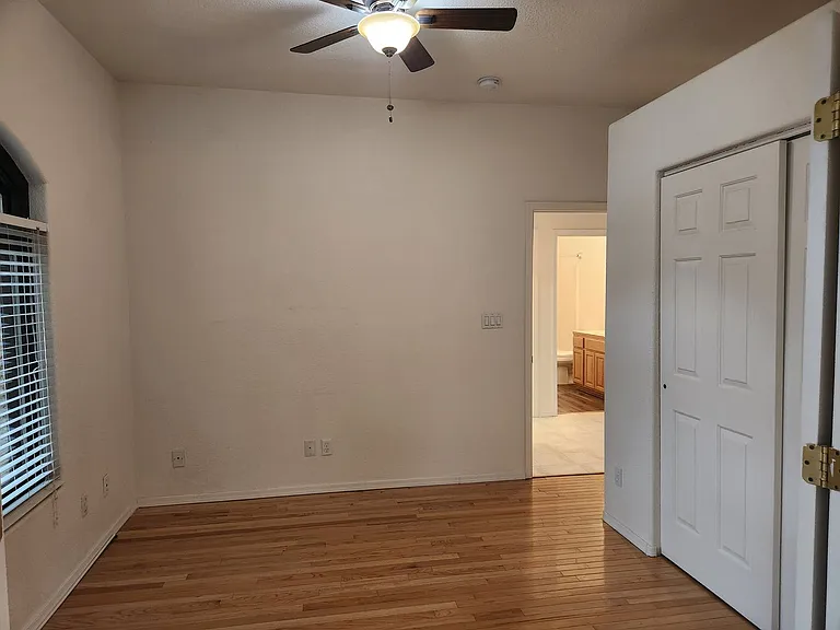310 N Stagecoach Pass — Photo 19