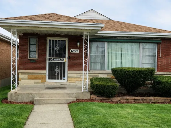 12726 S Justine St, Calumet Park, IL 60827