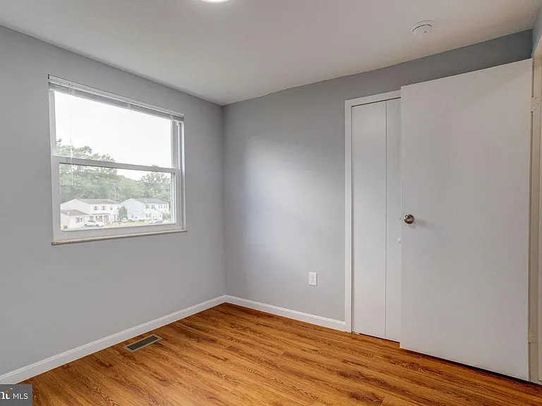 1359 Raleigh Dr — Photo 28
