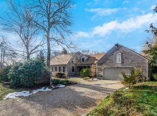 15 Hitching Post Rd, Mattapoisett, MA 02739