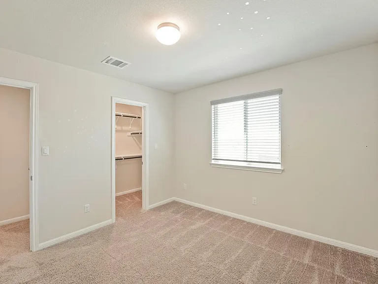 202 Driftwood Ln — Photo 13