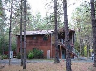 380 Forest Glen Dr, Grants Pass, OR 97526