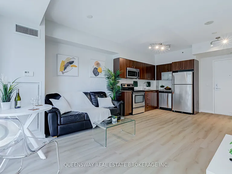 69 Lynn Williams St #211 — Photo 3