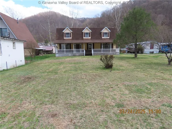 658 Campbells Creek Dr, Charleston, WV 25306