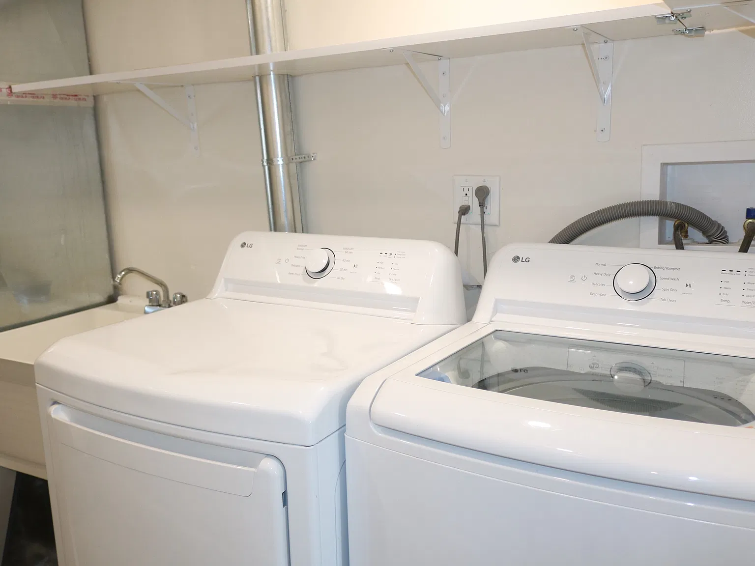 3 bed, 1000 sqft, $1,650 — Photo 3