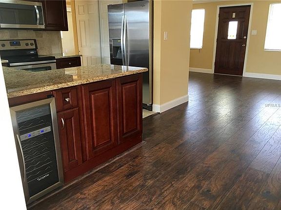 3rd image of 1205 Jennings Dr