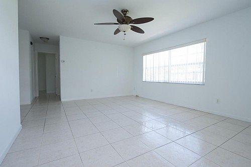 5th image of 759 Altura St