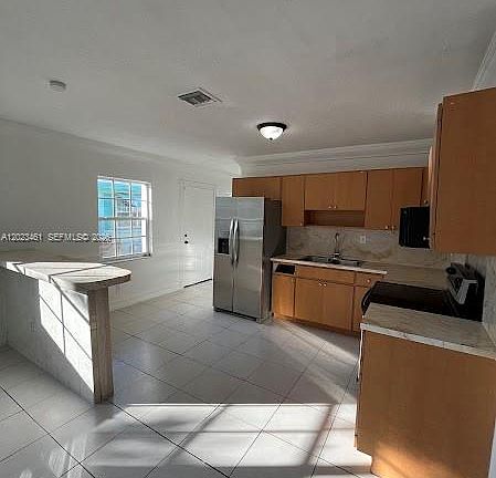 5th image of 2411 NW 65th St