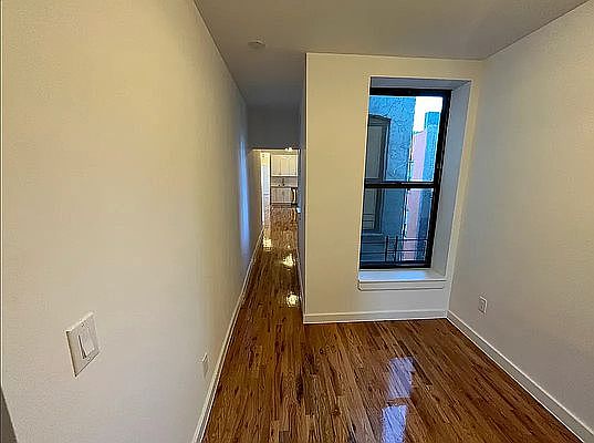 4th image of 217 Saint Anns Ave #6N