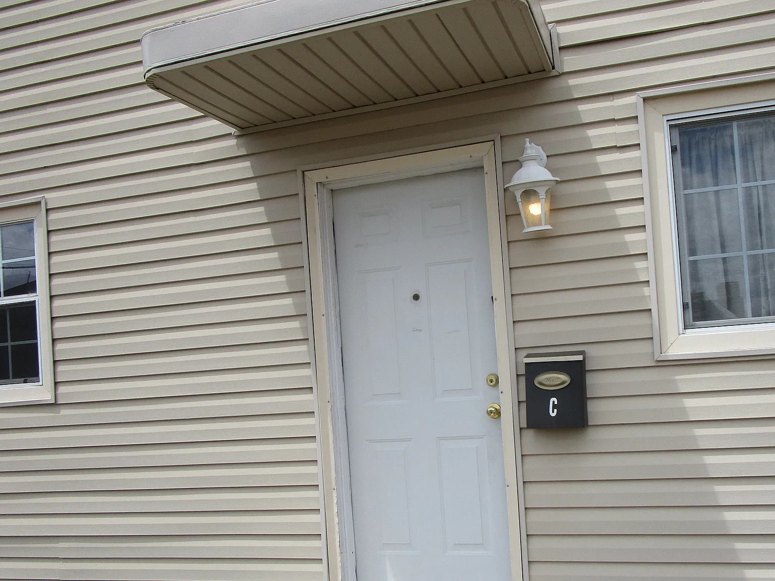 1 bed, $750 — Photo 1