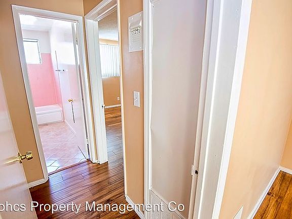 5th image of 1920 S Shenandoah St APT 06