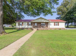 235 Pinecrest Dr, Henderson, TN 38340