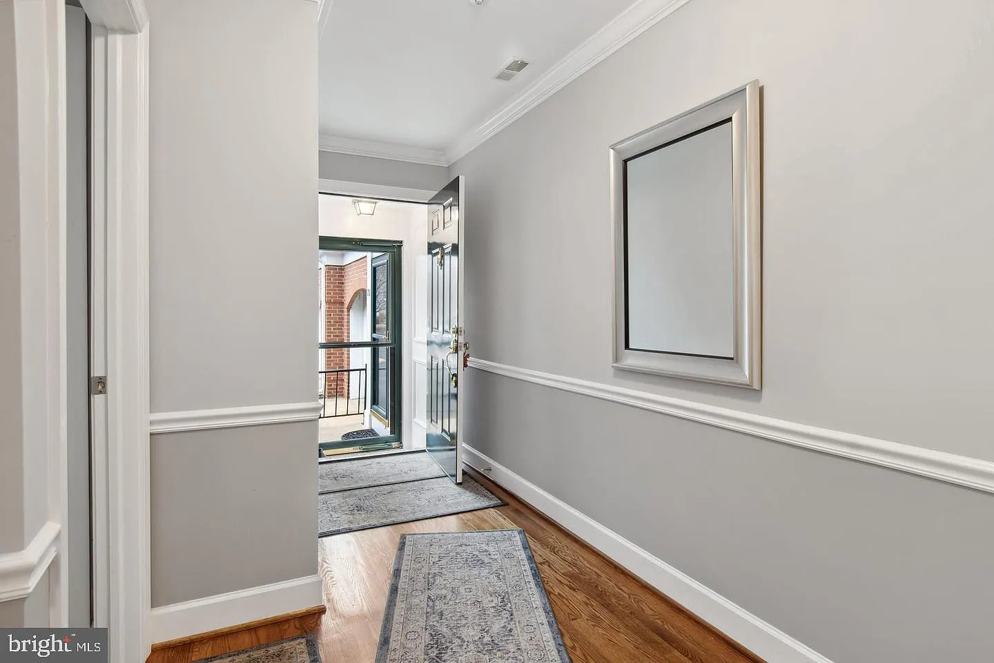 3 bed, 3.0 bath, 1800 sqft, $2,650 — Photo 3
