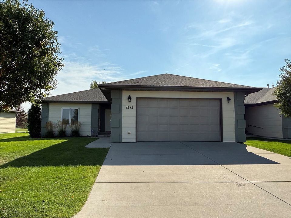 1st image of 1212 Emerald Dr #20