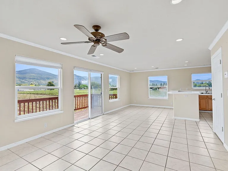 1291 Monticello Rd — Photo 4