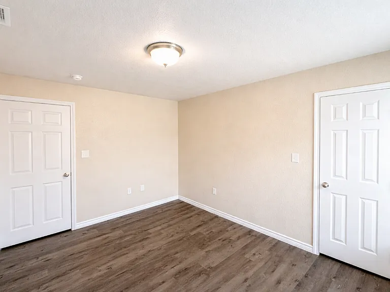 1018 Zora Dr #B — Photo 9
