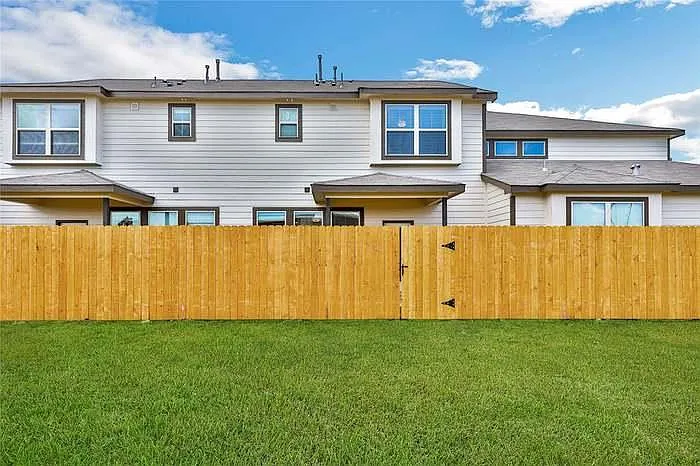 7145 Fannin St — Photo 10