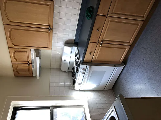 Rented by Metropolis International Realty Inc. | media 8