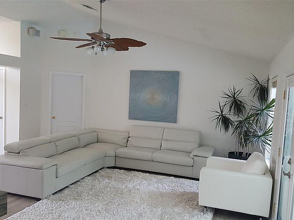 3rd image of 2959 Duke Dr