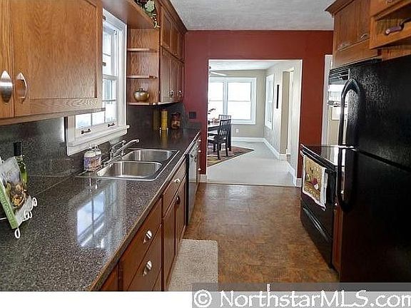5th image of 906 Algonquin Ave