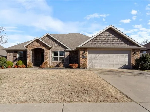 3702 E Embry Dr, Fayetteville, AR 72764