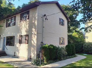 62 E Market St APT 2, Rhinebeck, NY 12572
