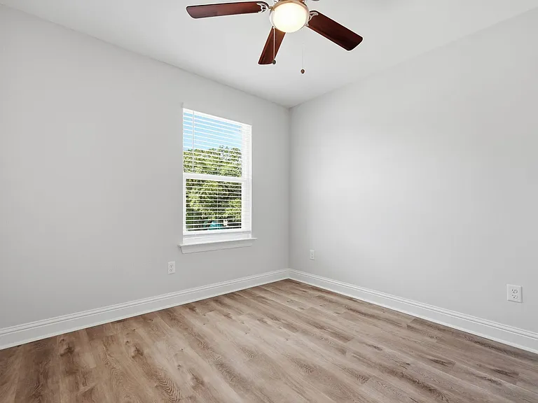 699 Woodlawn Ave NW — Photo 29