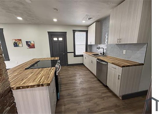 5th image of 6616 Fullerton Ave #R