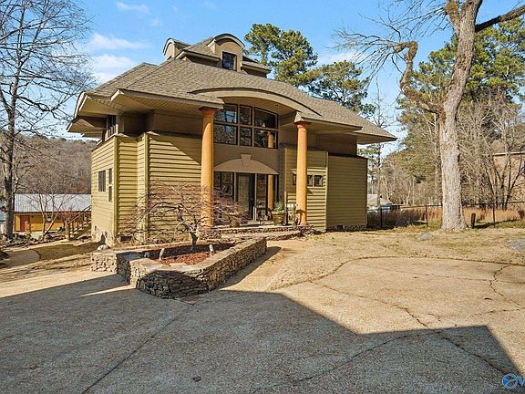 5th image of 300 Fisher Hollow Rd