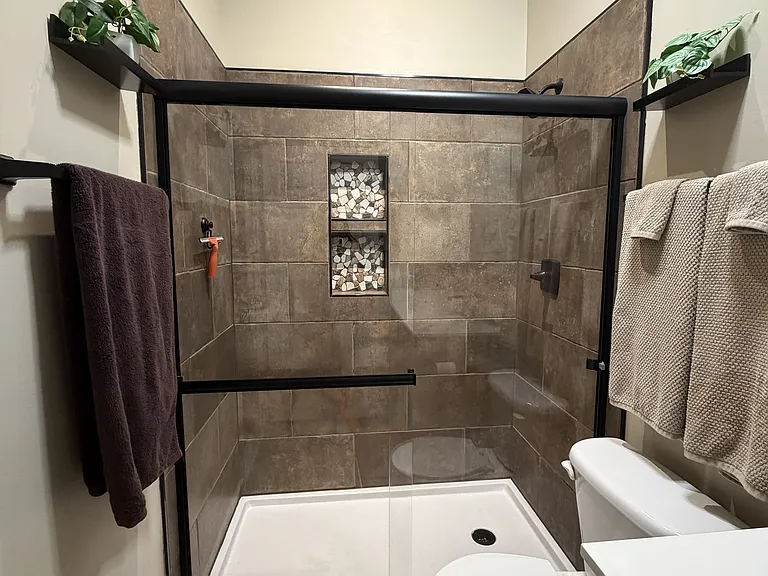 2066 Lockwood Dr — Photo 15