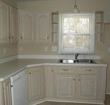 5th image of 3551 Parkwood Dr