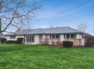 2222 Irondale Rd, Libertyville, IL 60048