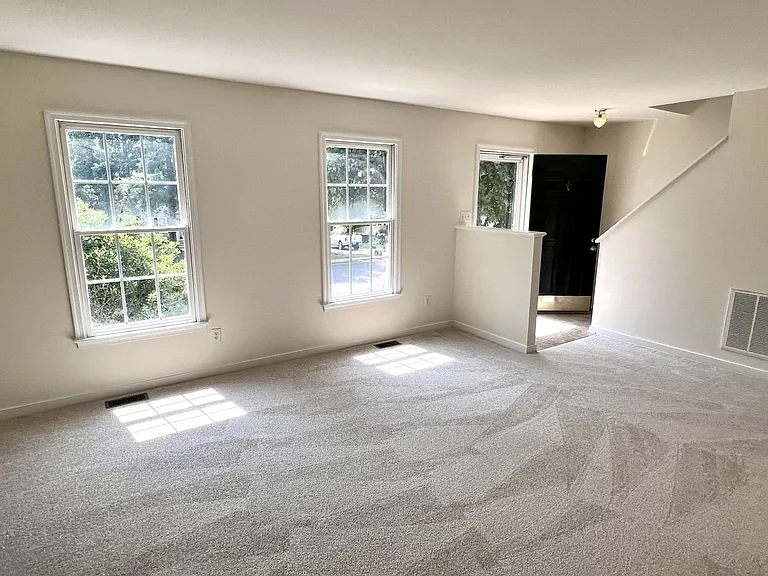 5633 Lake Sharon Dr — Photo 4