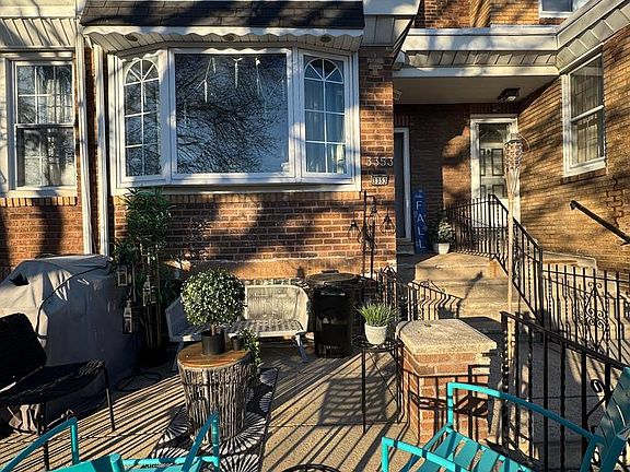 2nd image of 3353 Friendship St