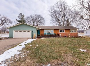 210 Linden Dr, Colona, IL 61241