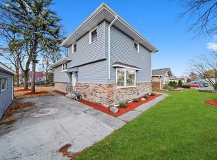 8938 W 85th Pl, Justice, IL 60458