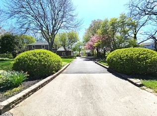 23 Surrey Dr, Hillsborough, NJ 08844